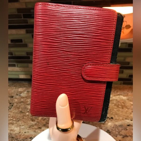 LOUIS VUITTON Epi Leather Agenda/ Notebook Cover- Red 🤩🔥❤️